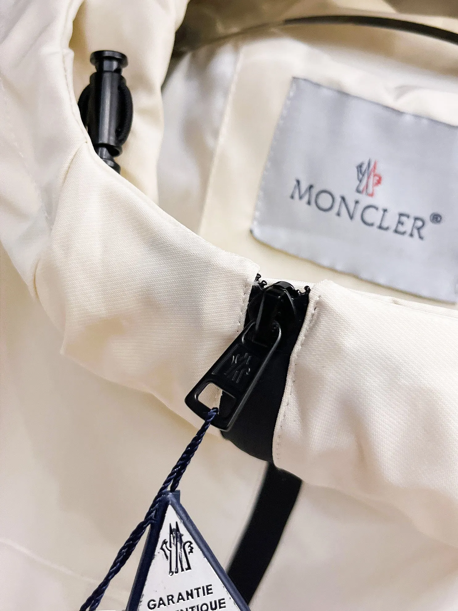 Same Style， ， 2026 New Arrival ，Original Premium Breathable ， ， ， Quality。 ， Sizes：M～3XL